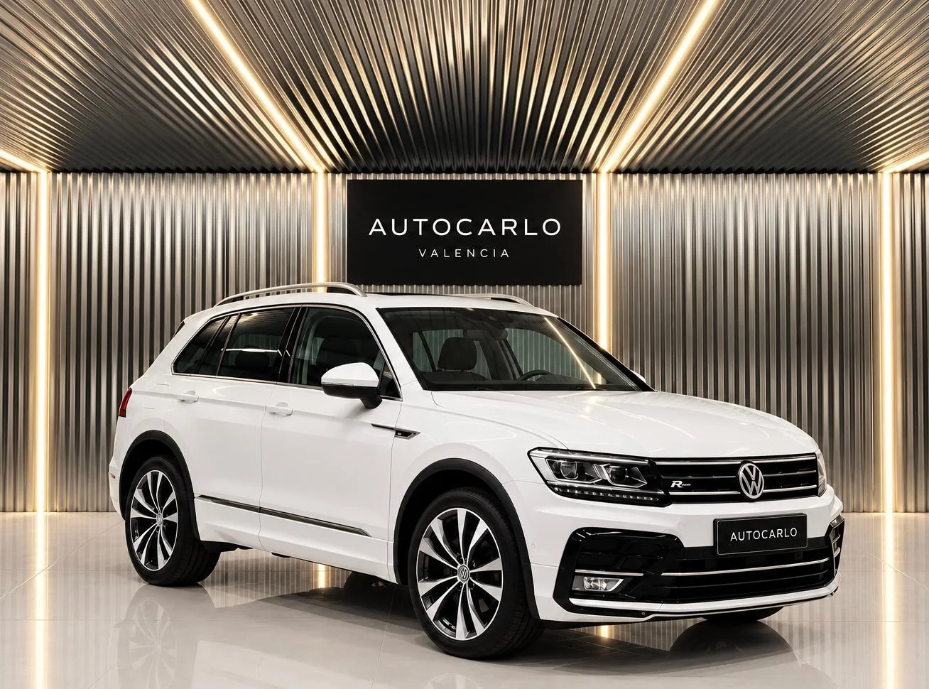 Volkswagen Tiguan blanco vendido a un cliente